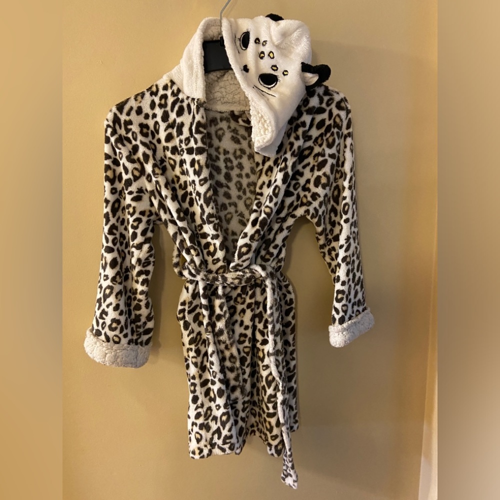 Kensie Girl white & black spotted animal print hooded housecoat size small 7/8